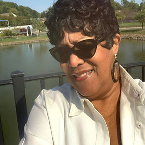 Meet your Posher, Deborah